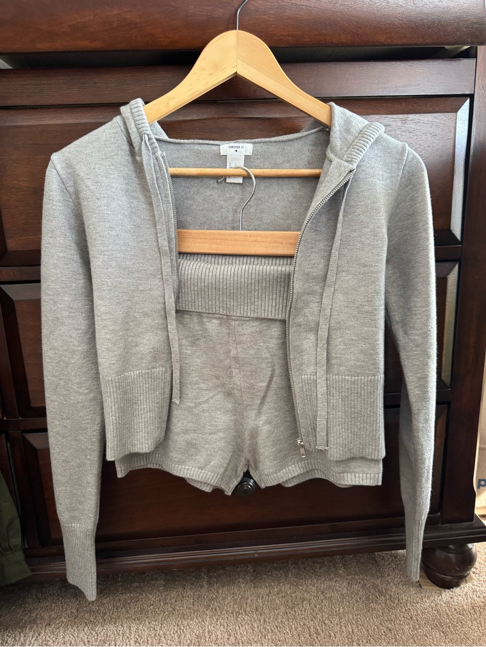 Forever 21 Light Grey Zip-Up Hooded Knit Sweatshirt with Matching Lounge Shorts.